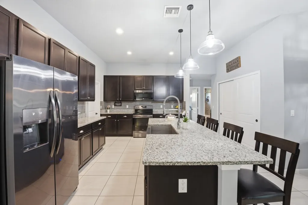 2081 SW Tropical Terrace Port St Lucie FL 34953