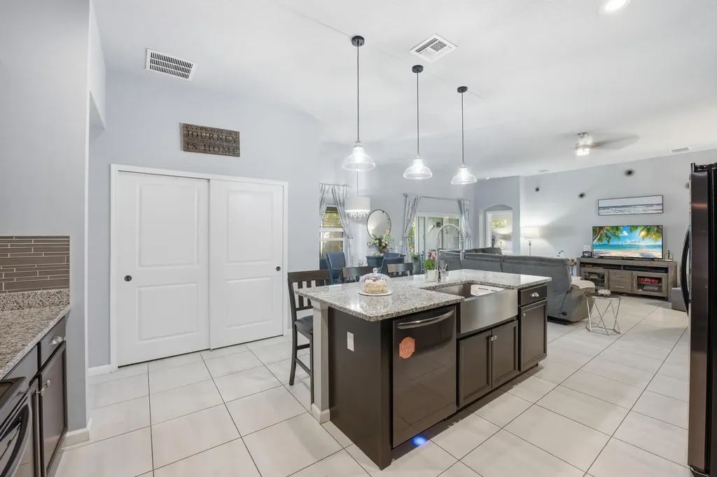 2081 SW Tropical Terrace Port St Lucie FL 34953