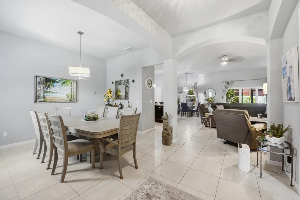 2081 SW Tropical Terrace Port St Lucie FL 34953