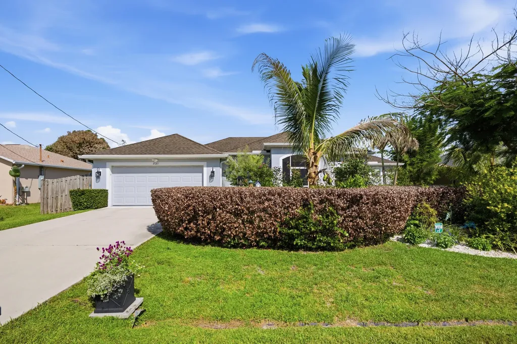 2081 SW Tropical Terrace Port St Lucie FL 34953