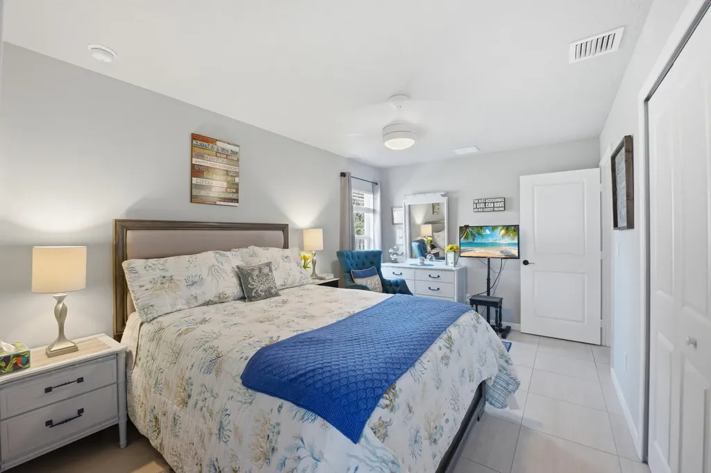 2081 SW Tropical Terrace Port St Lucie FL 34953