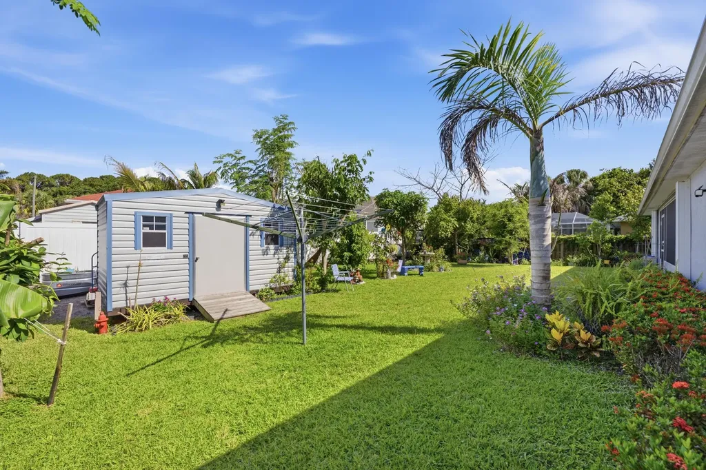 2081 SW Tropical Terrace Port St Lucie FL 34953