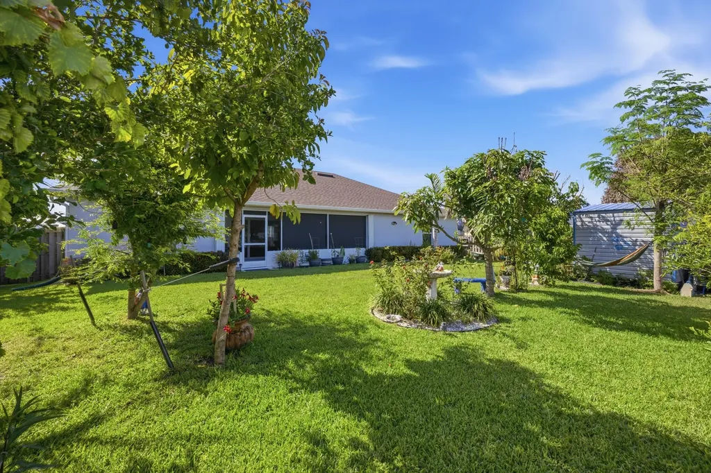 2081 SW Tropical Terrace Port St Lucie FL 34953