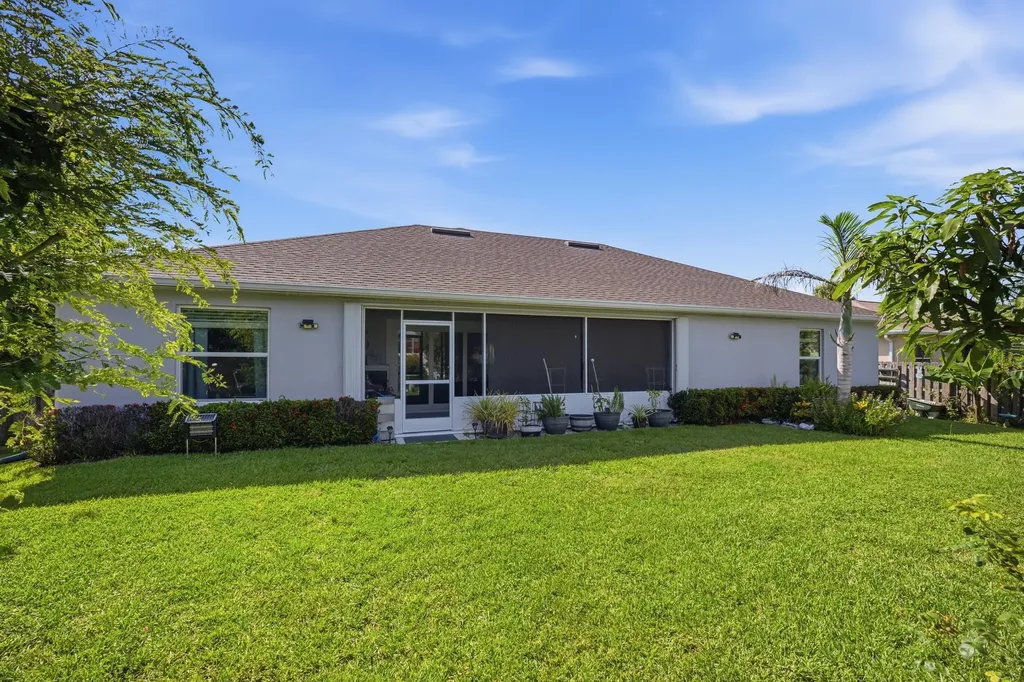 2081 SW Tropical Terrace Port St Lucie FL 34953