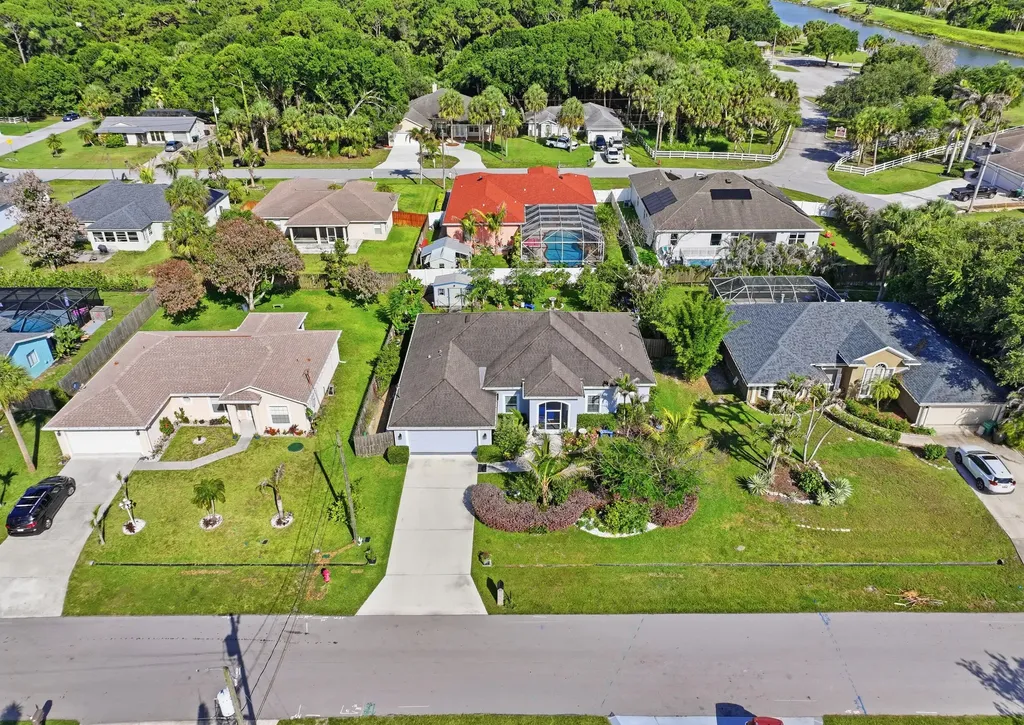 2081 SW Tropical Terrace Port St Lucie FL 34953