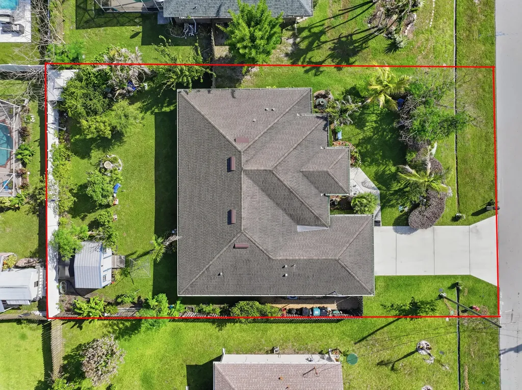 2081 SW Tropical Terrace Port St Lucie FL 34953