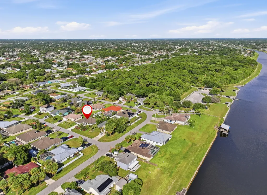2081 SW Tropical Terrace Port St Lucie FL 34953