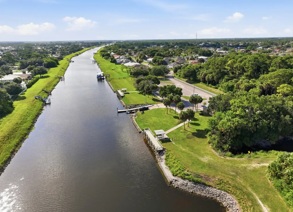 2081 SW Tropical Terrace Port St Lucie FL 34953