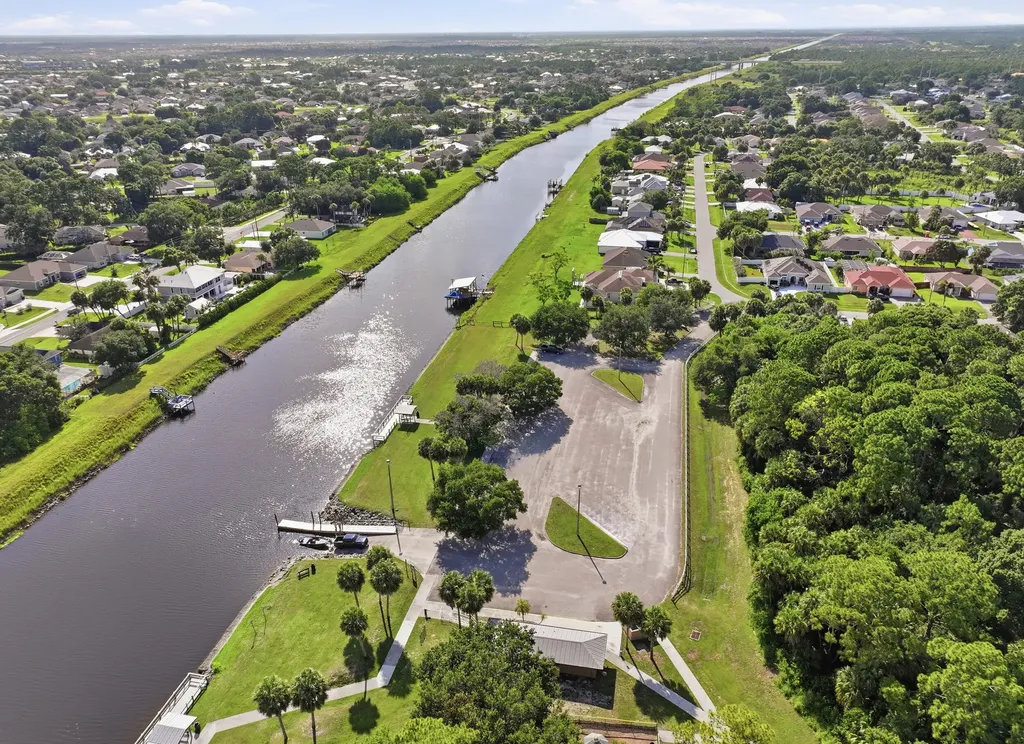 2081 SW Tropical Terrace Port St Lucie FL 34953