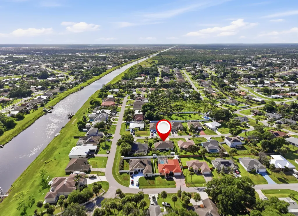 2081 SW Tropical Terrace Port St Lucie FL 34953