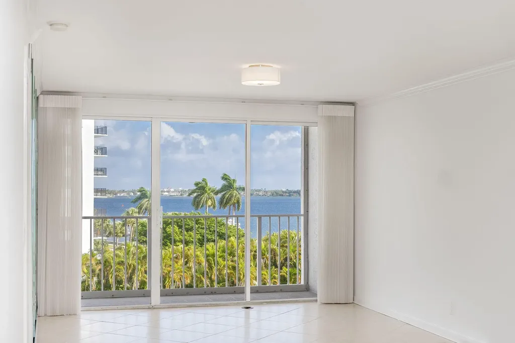 3901 S Flagler Drive West Palm Beach FL 33405