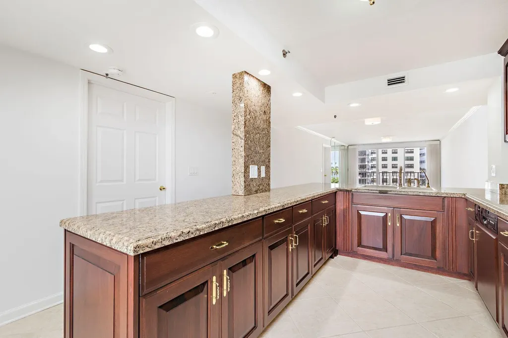 3901 S Flagler Drive West Palm Beach FL 33405