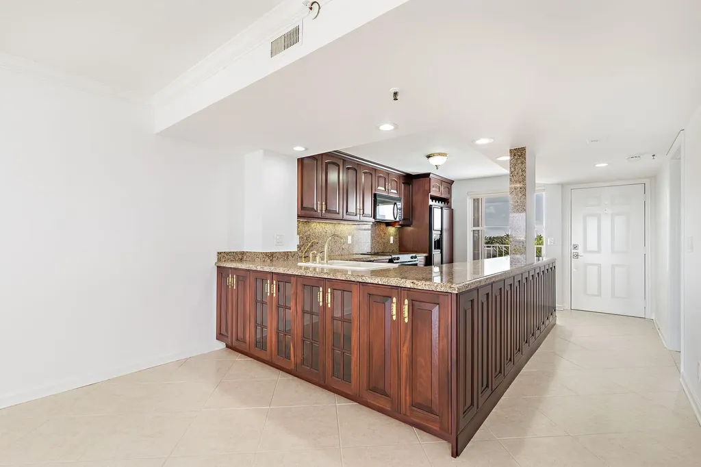 3901 S Flagler Drive West Palm Beach FL 33405