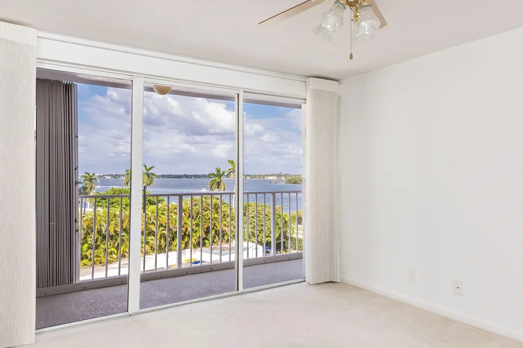 3901 S Flagler Drive West Palm Beach FL 33405