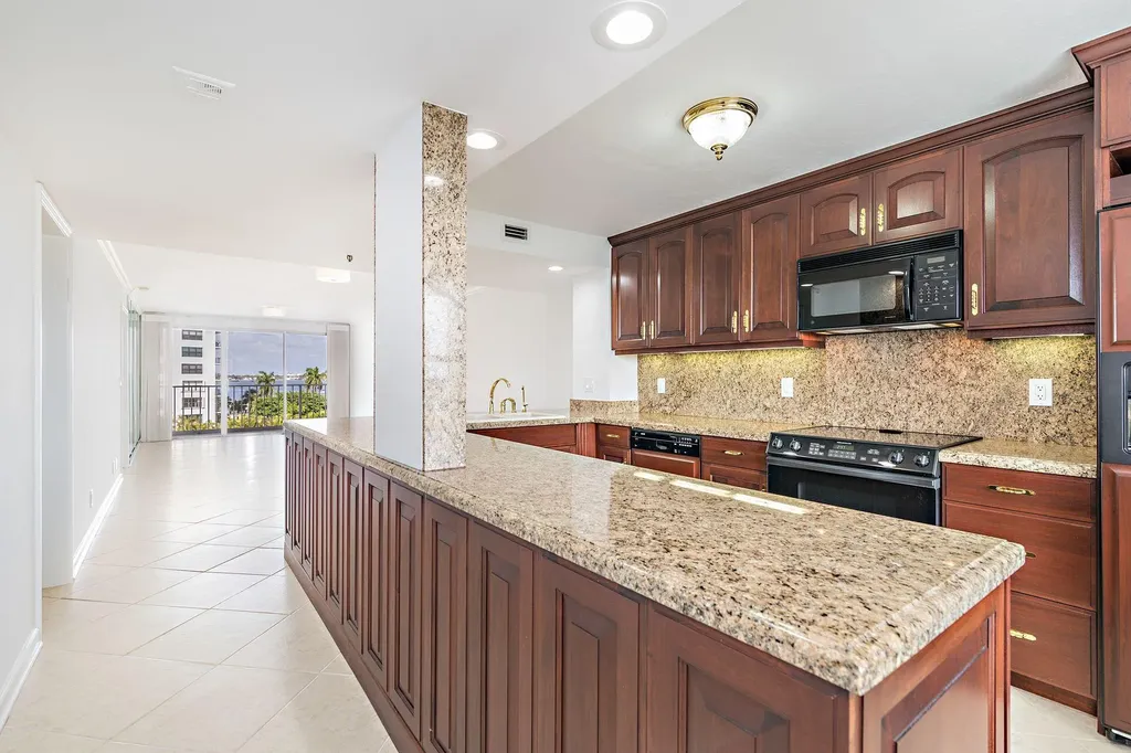 3901 S Flagler Drive West Palm Beach FL 33405
