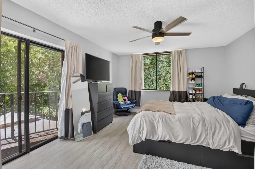 22976 Oxford Place Boca Raton FL 33433