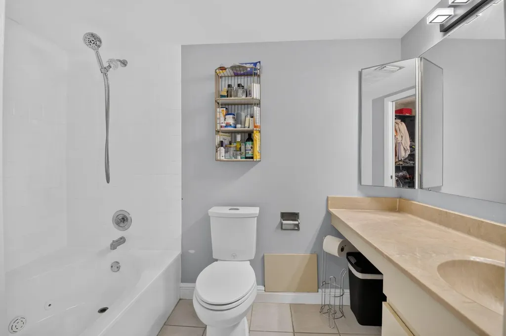 22976 Oxford Place Boca Raton FL 33433