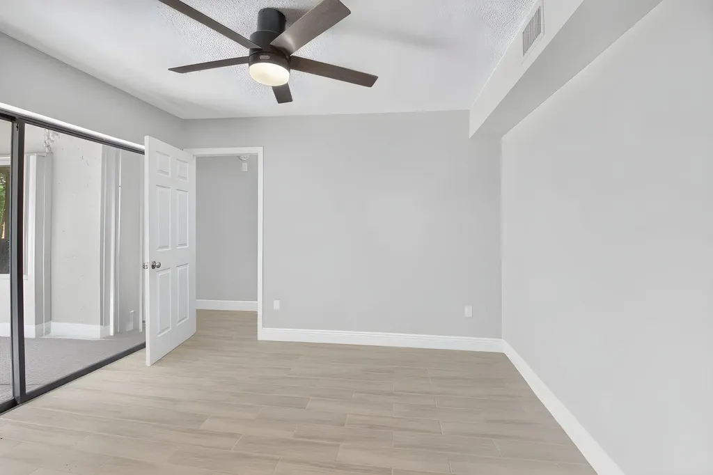 22976 Oxford Place Boca Raton FL 33433