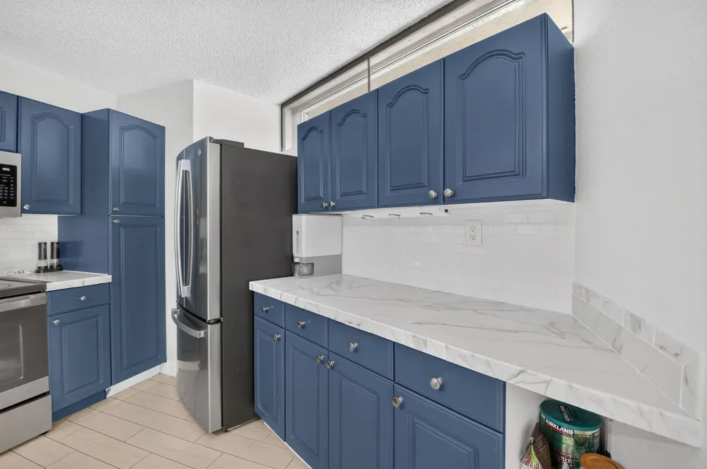 22976 Oxford Place Boca Raton FL 33433