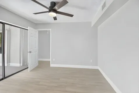 22976 Oxford Place Boca Raton FL 33433