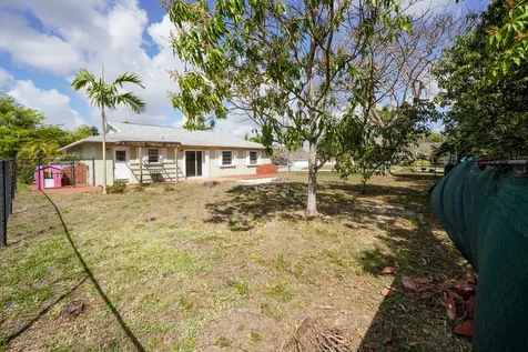 120 Swan Parkway W Royal Palm Beach FL 33411