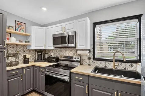 124 Lake Evelyn Drive West Palm Beach FL 33411