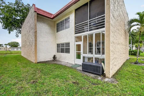 124 Lake Evelyn Drive West Palm Beach FL 33411