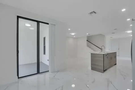 406 Bella Sol Way West Palm Beach FL 33406