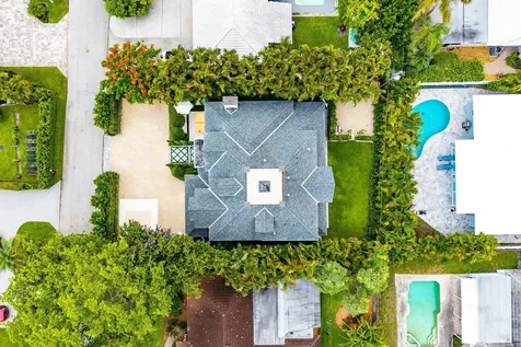 477 NE Spanish Court Boca Raton FL 33432