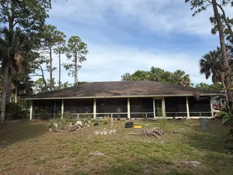 1140 SE Buttonwood Circle Stuart FL 34997