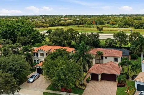 8105 Ferentino Pass Delray Beach FL 33446