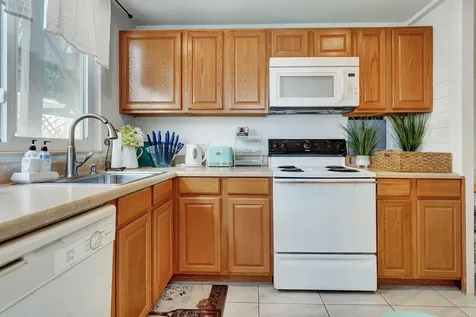 14 South Lane Boynton Beach FL 33435