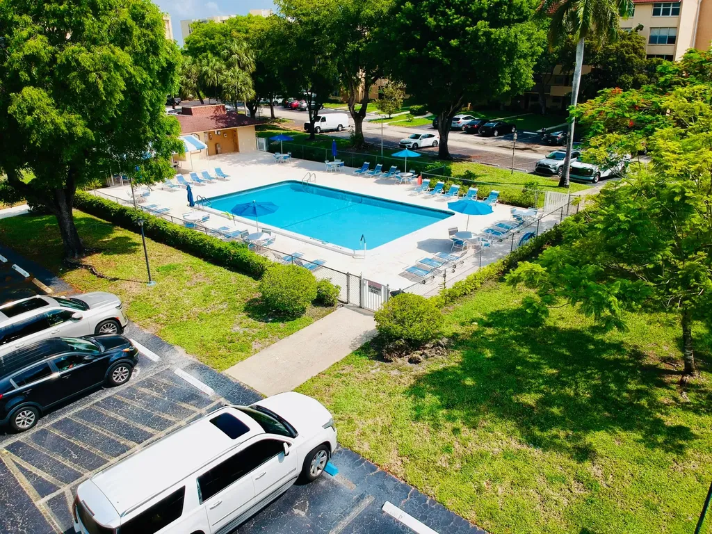 3821 Environ Boulevard Lauderhill FL 33319