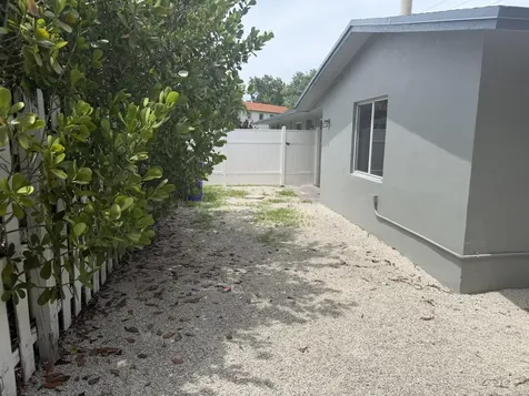 1126 NE 16th Place Fort Lauderdale FL 33305