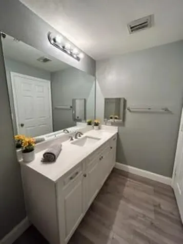 533 NE 3rd Avenue Fort Lauderdale FL 33301