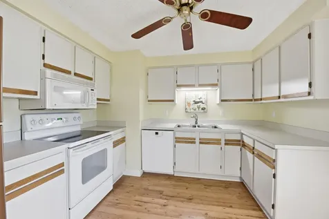 5053 N Saint John Avenue Avenue N Boynton Beach FL 33472