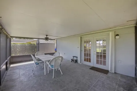5053 N Saint John Avenue Avenue N Boynton Beach FL 33472