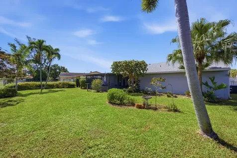 5053 N Saint John Avenue Avenue N Boynton Beach FL 33472