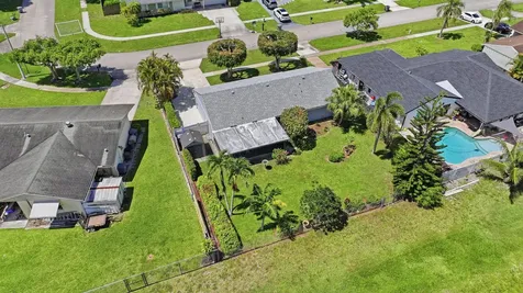 5053 N Saint John Avenue Avenue N Boynton Beach FL 33472