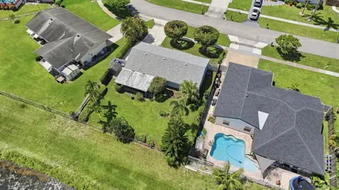 5053 N Saint John Avenue Avenue N Boynton Beach FL 33472