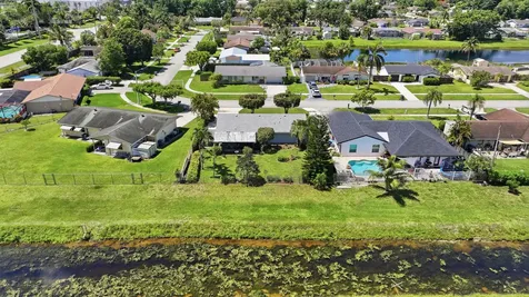 5053 N Saint John Avenue Avenue N Boynton Beach FL 33472