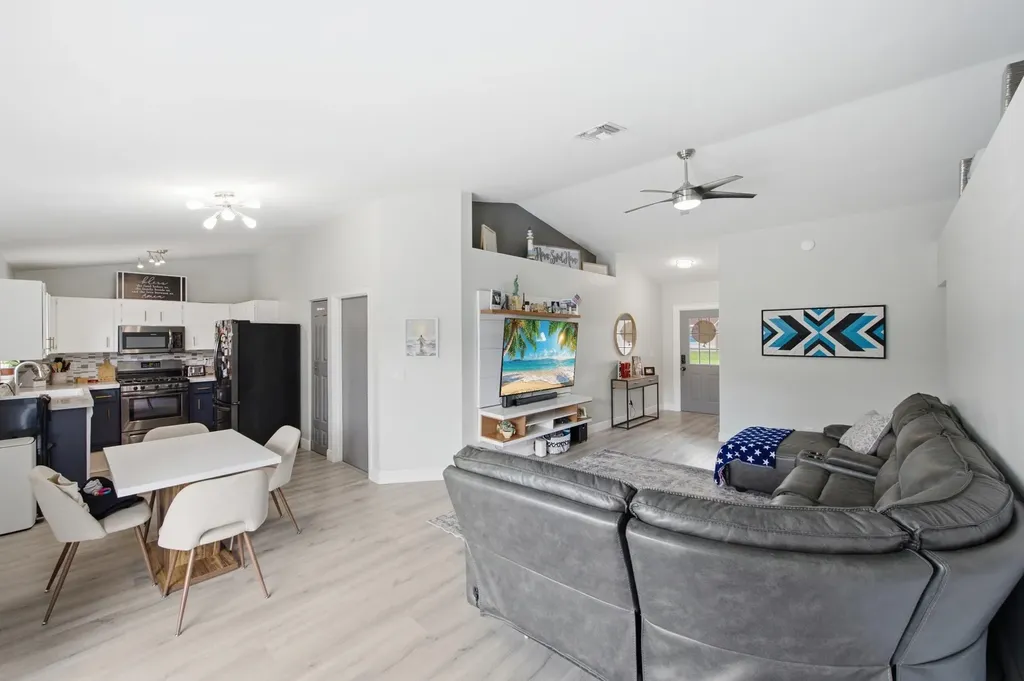 5635 Lake George Place Lake Worth FL 33463