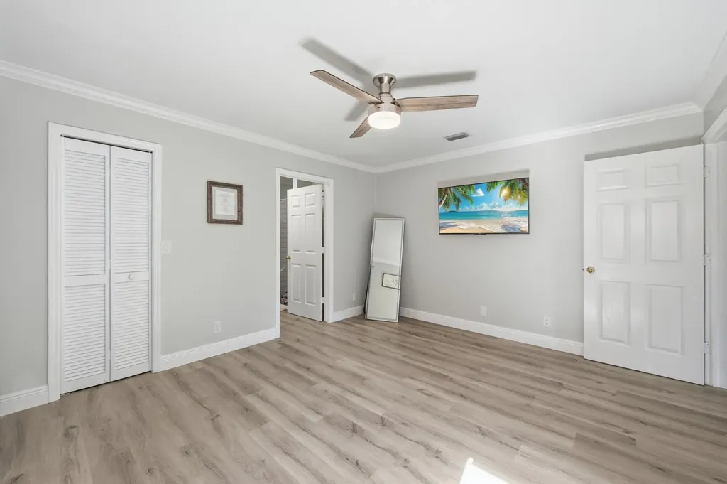 5635 Lake George Place Lake Worth FL 33463