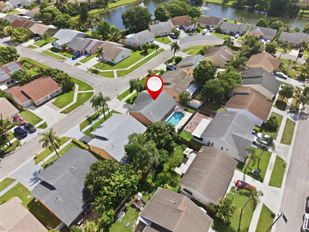 5635 Lake George Place Lake Worth FL 33463