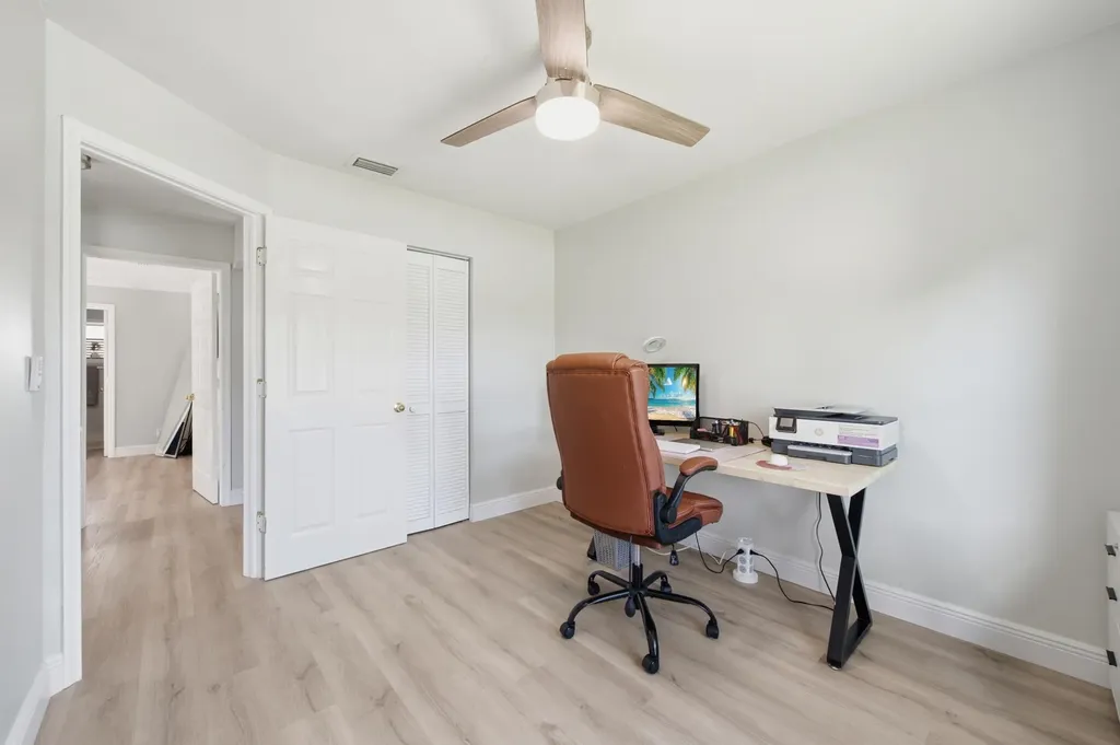 5635 Lake George Place Lake Worth FL 33463