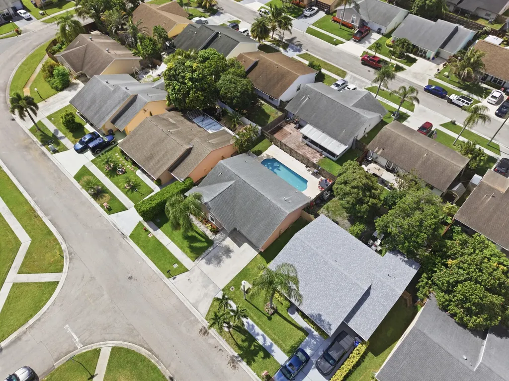 5635 Lake George Place Lake Worth FL 33463