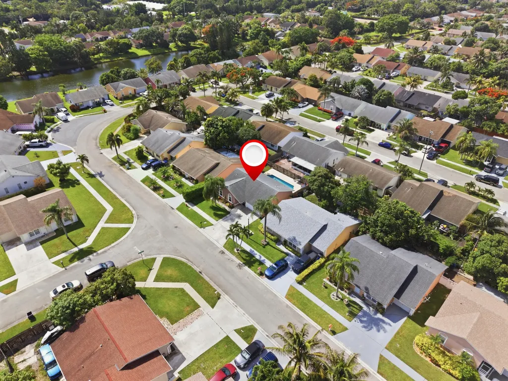 5635 Lake George Place Lake Worth FL 33463