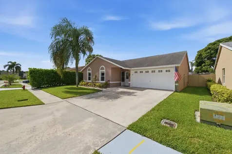 5635 Lake George Place Lake Worth FL 33463