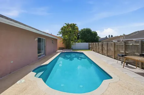 5635 Lake George Place Lake Worth FL 33463