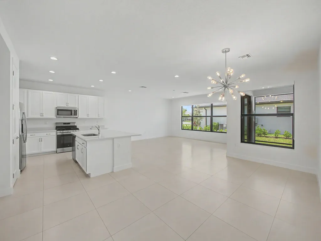 12827 SW Scenic View Port St Lucie FL 34987